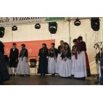 Gruppe auf Buehne.jpg